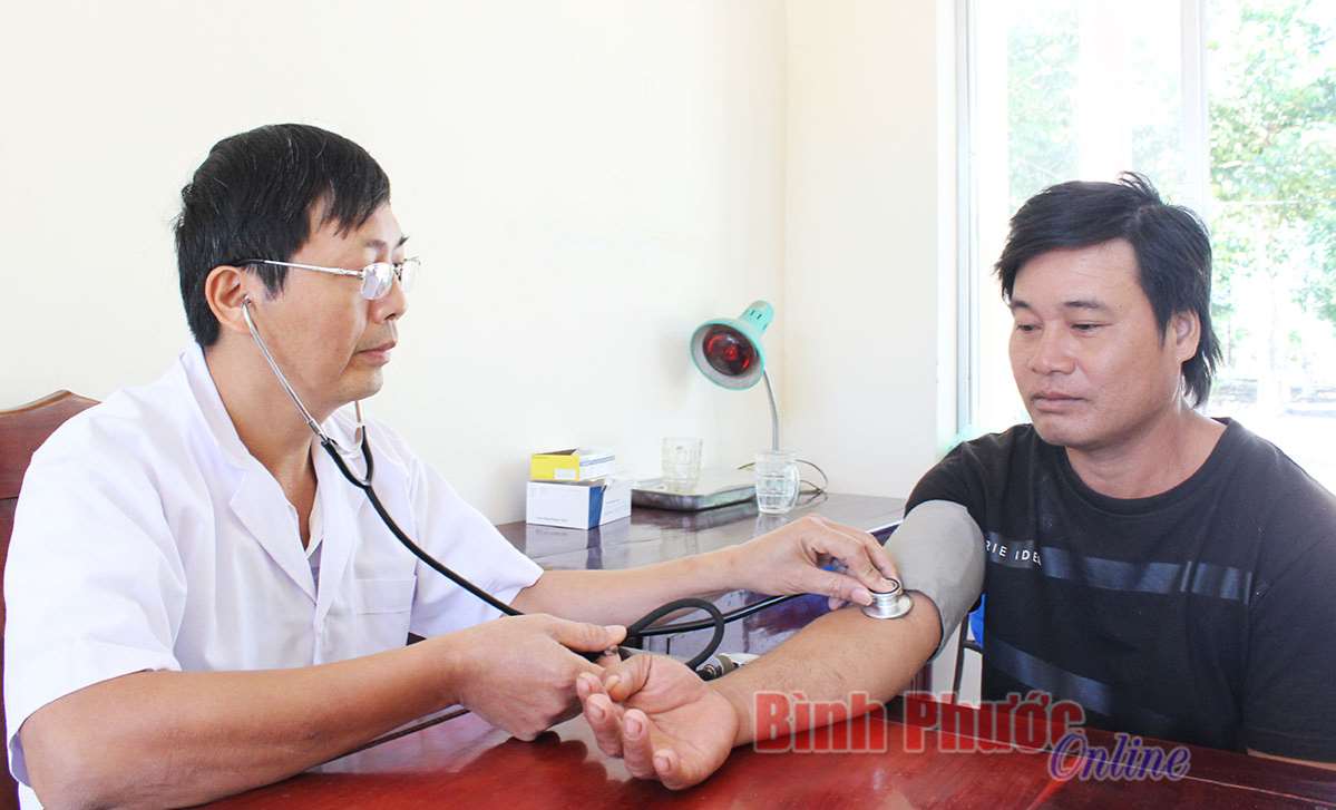 Người thầy thuốc hết lòng vì bệnh nhân Người thầy thuốc hết lòng vì bệnh nhân