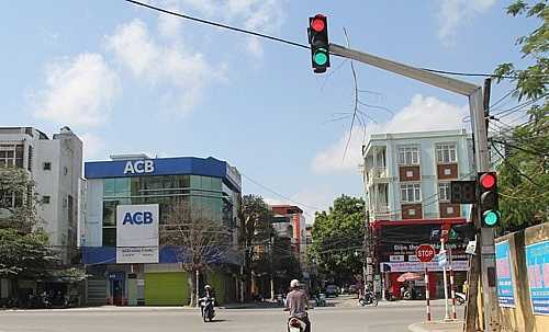 Đèn xanh không đi có bị phạt?