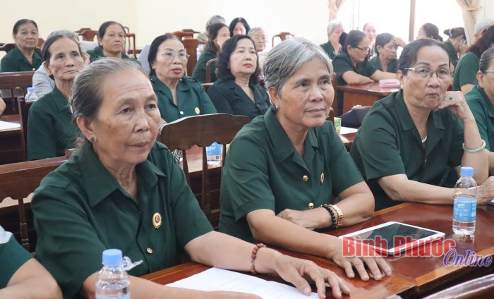 Họp mặt nữ cựu chiến binh tiêu biểu thành phố Đồng Xoài Họp mặt nữ cựu chiến binh tiêu biểu thành phố Đồng Xoài