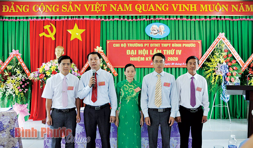 Trường THPT Dân tộc nội trú tỉnh: 22 học sinh được bồi dưỡng nhận thức về Đảng