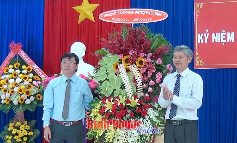 Họp mặt kỷ niệm 64 năm Ngày thầy thuốc Việt Nam Họp mặt kỷ niệm 64 năm Ngày thầy thuốc Việt Nam