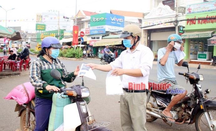 Huyện Phú Riềng theo dõi sức khỏe 5 người đến từ Hàn Quốc Huyện Phú Riềng theo dõi sức khỏe 5 người đến từ Hàn Quốc