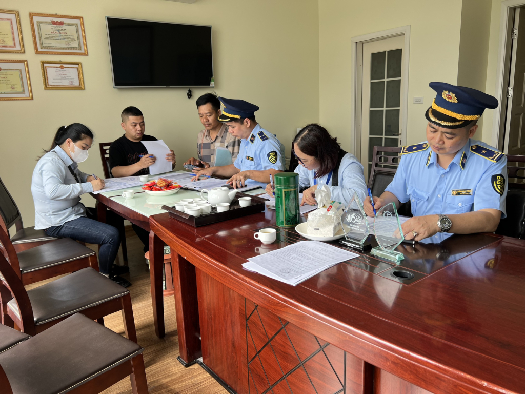 2287645_tuyen_truyen_1_09050303.jpg