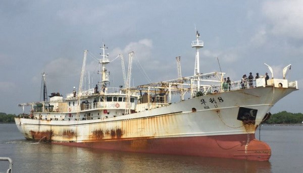 2404_tau_trung_quoc.jpg