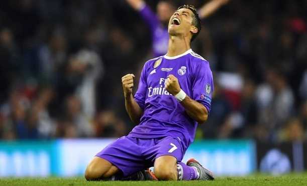 Ronaldo thiết lập hàng loạt kỷ lục sau khi "phá lưới" Buffon Ronaldo thiết lập hàng loạt kỷ lục sau khi "phá lưới" Buffon