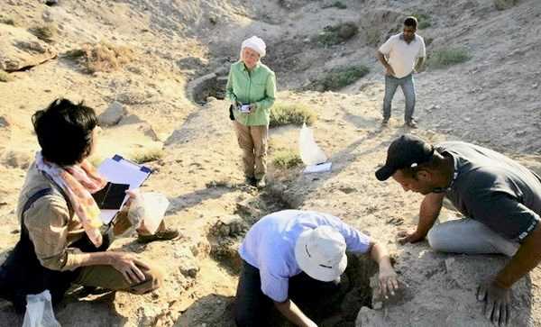 Iraq phát hiện hàng chục hiện vật cổ lộ ra sau trận mưa lớn Iraq phát hiện hàng chục hiện vật cổ lộ ra sau trận mưa lớn
