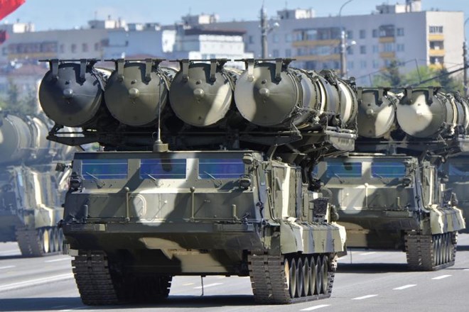 Nga cung cấp hệ thống tên lửa S-300 cho Iran vào đầu năm 2016