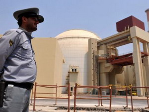 Iran: Nhà máy điện Bushehr chính thức hoạt động Iran: Nhà máy điện Bushehr chính thức hoạt động