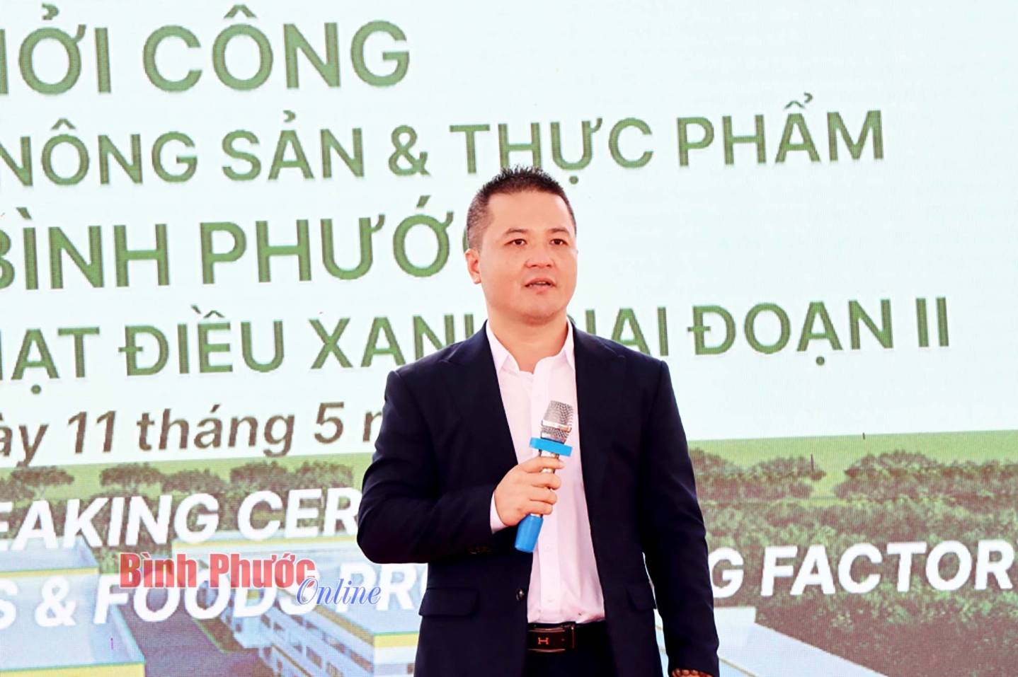 2_12172911052024.jpg