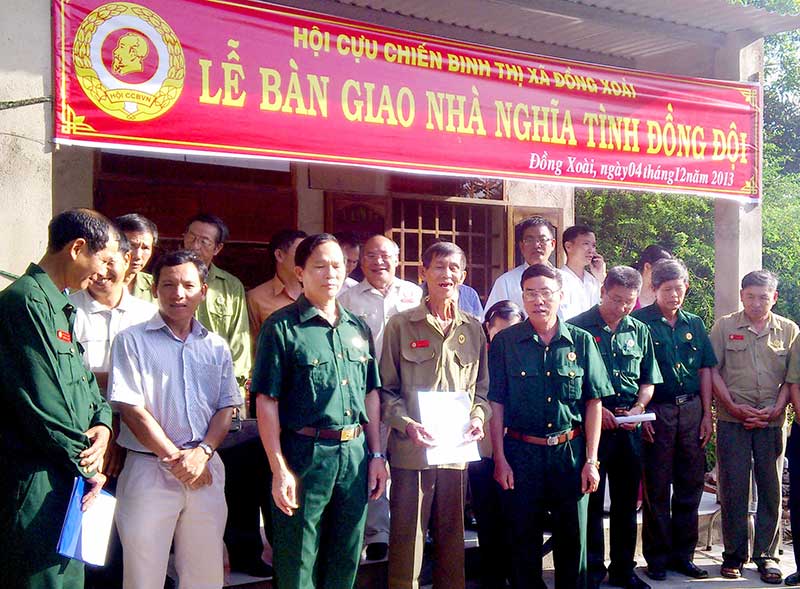 2 nhà nghĩa tình đồng đội tặng cựu chiến binh nghèo 2 nhà nghĩa tình đồng đội tặng cựu chiến binh nghèo