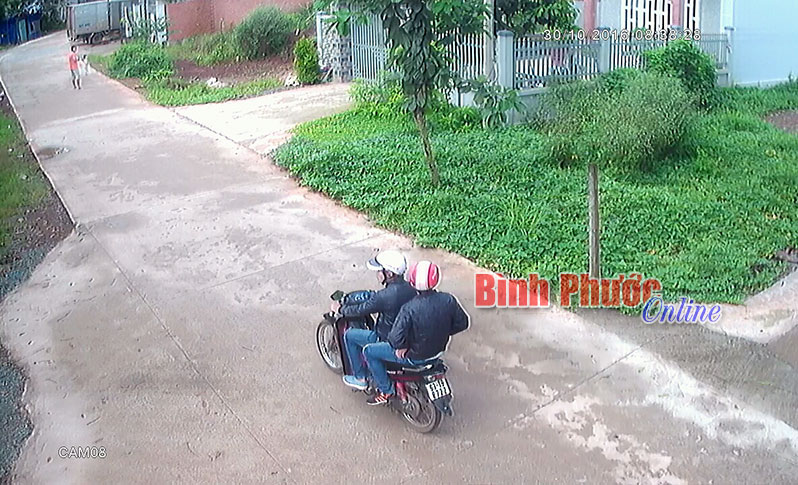 Trộm bị camera ghi lại hình ảnh Trộm bị camera ghi lại hình ảnh