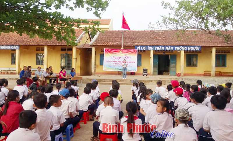 300 thiếu nhi tham gia Ngày hội rèn luyện kỹ năng sống