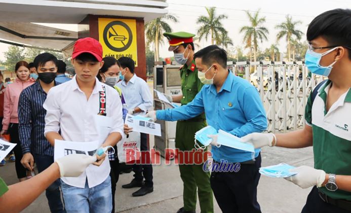 Tiếp tục chủ động phòng chống Covid-19 quyết liệt, hiệu quả Tiếp tục chủ động phòng chống Covid-19 quyết liệt, hiệu quả