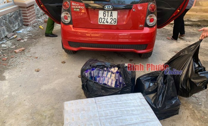 Bắt giữ phương tiện vận chuyển 1.460 bao thuốc lá điếu nhập lậu