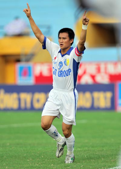 Công Vinh đàm phán gia hạn hợp đồng với Hà Nội T&T