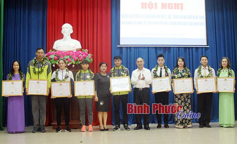 Vinh danh nghệ sĩ, vận động viên xuất sắc năm 2018