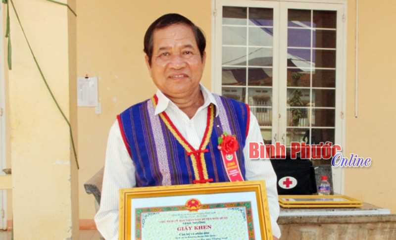 Gương sáng già làng Điểu Nông