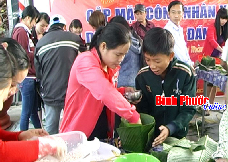 Gặp mặt công nhân xa quê nhân dịp Tết Nguyên đán Ất Mùi 2015 Gặp mặt công nhân xa quê nhân dịp Tết Nguyên đán Ất Mùi 2015