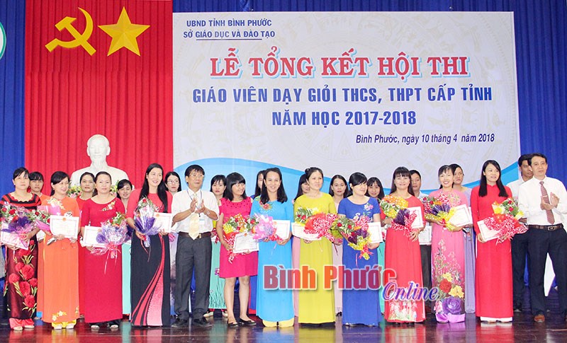 335 giáo viên dạy giỏi cấp tỉnh năm học 2017-2018