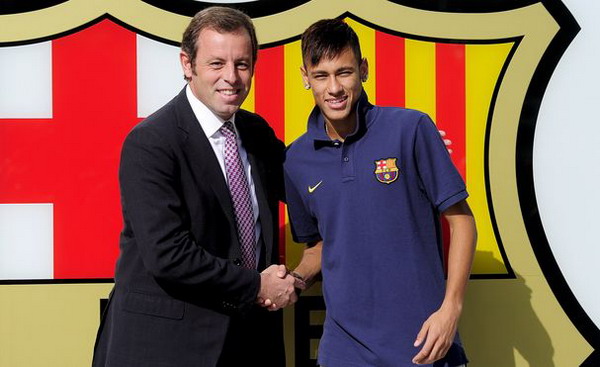 Dính nghi án tham ô, chủ tịch Barcelona từ chức
