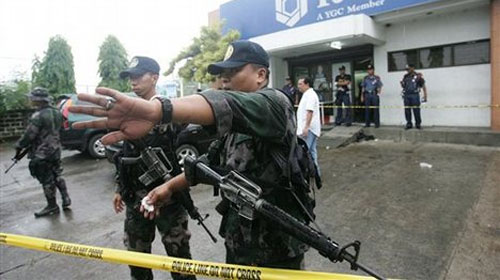 Philippines: 4 tay súng bắt cóc nhân viên ngân hàng Philippines: 4 tay súng bắt cóc nhân viên ngân hàng