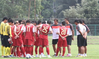 Buổi tập đầu tiên của U.23 VN trên đất Indonesia