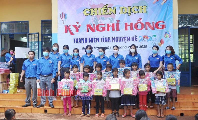 Lan tỏa tính nhân văn từ “Kỳ nghỉ Hồng” Lan tỏa tính nhân văn từ “Kỳ nghỉ Hồng”