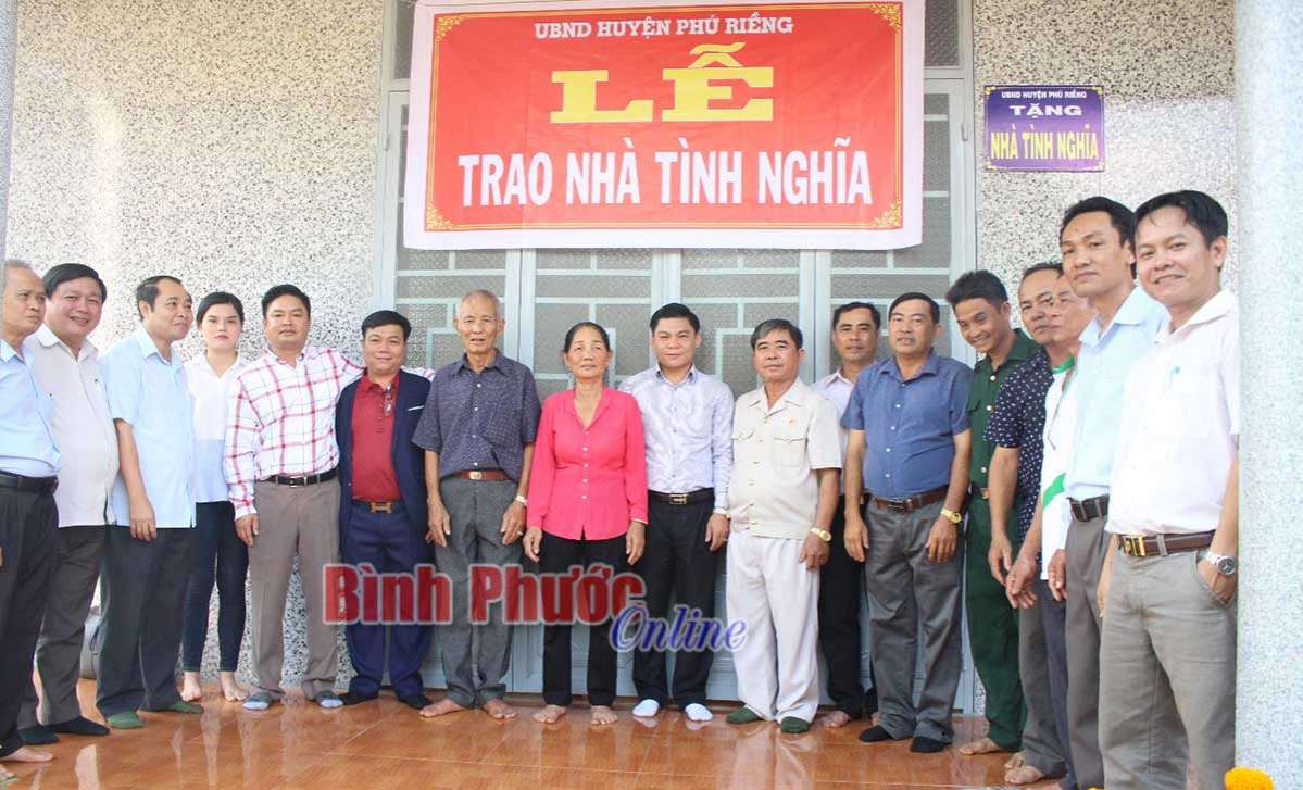 Gia đình bệnh binh Nguyễn Dũng Sinh có nhà mới đón tết Gia đình bệnh binh Nguyễn Dũng Sinh có nhà mới đón tết