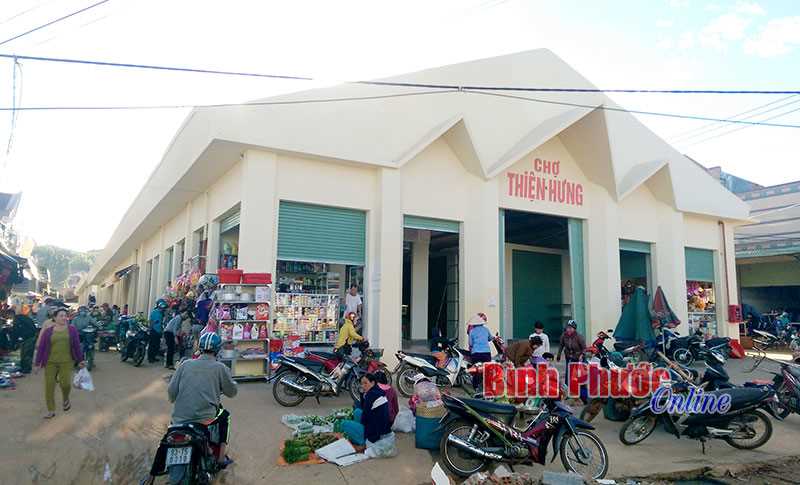 Tiểu thương Thiện Hưng phấn khởi vào chợ mới Tiểu thương Thiện Hưng phấn khởi vào chợ mới