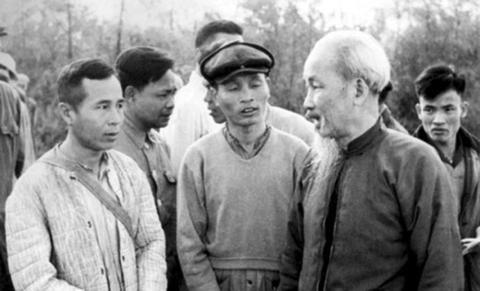Văn hóa “4 xin, 4 luôn và 4 có”