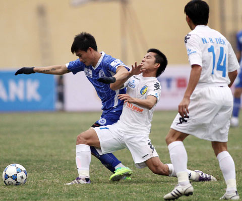 Công Vinh và gánh nặng ở CLB Hà Nội