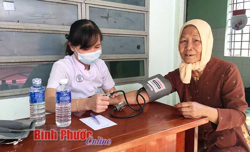 600 người dân được khám, cấp thuốc miễn phí 600 người dân được khám, cấp thuốc miễn phí