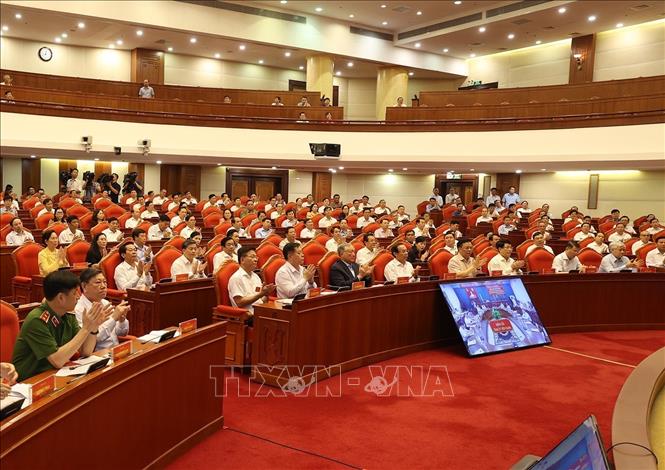 4_10254719062023.jpg
