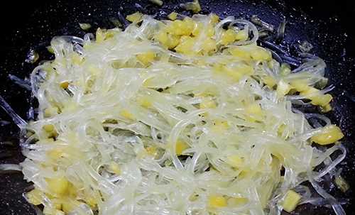 Mứt đu đủ dẻo trong veo vừa ngon lại hút mắt