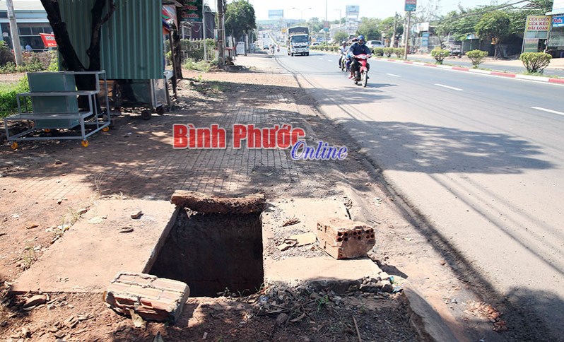 Chỉnh trang cửa ngõ Đồng Xoài: Phải chờ đến bao giờ? Chỉnh trang cửa ngõ Đồng Xoài: Phải chờ đến bao giờ?