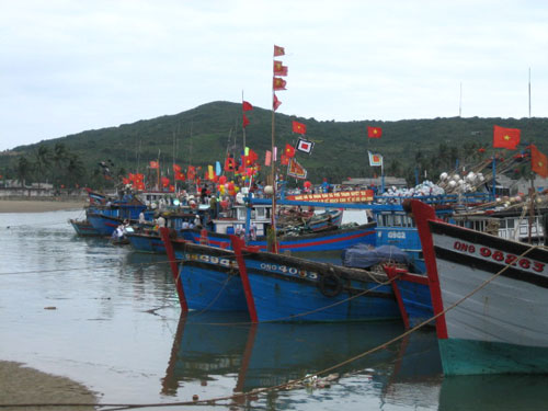 Lễ hội độc đáo "Nhúng nước lưới" đầu năm