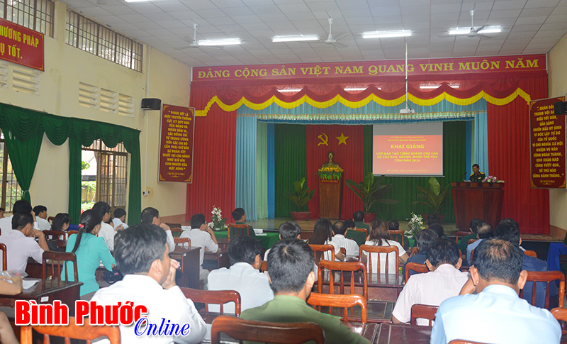 50 học viên tham gia lớp học tiếng Khơme