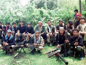 Philippines tiêu diệt 3 thủ lĩnh phiến quân hàng đầu Philippines tiêu diệt 3 thủ lĩnh phiến quân hàng đầu