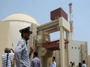 Trung Quốc thúc Iran hợp tác chặt chẽ với IAEA Trung Quốc thúc Iran hợp tác chặt chẽ với IAEA