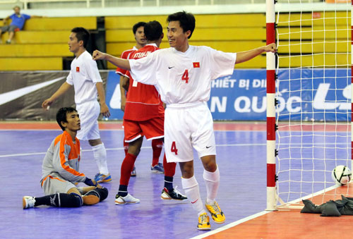 Futsal VN đứng đầu bảng B Futsal VN đứng đầu bảng B