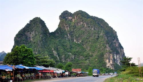 Để cất cánh du lịch di tích lịch sử Để cất cánh du lịch di tích lịch sử