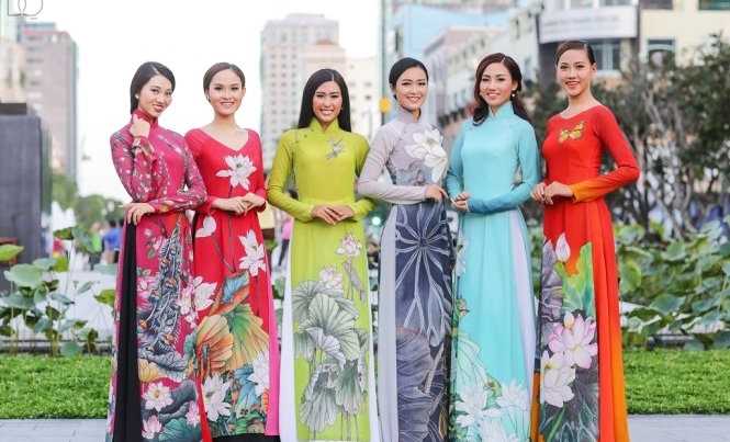 Áo dài Việt Nam và nhạc dân tộc trong Cung điện mỹ thuật Paris