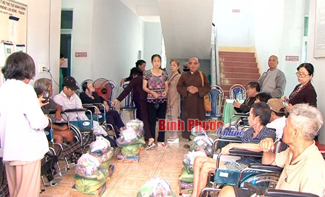 Cộng đồng trách nhiệm giúp nhau phát triển Cộng đồng trách nhiệm giúp nhau phát triển