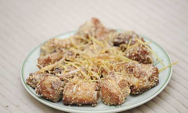 Sườn non rang muối Sườn non rang muối