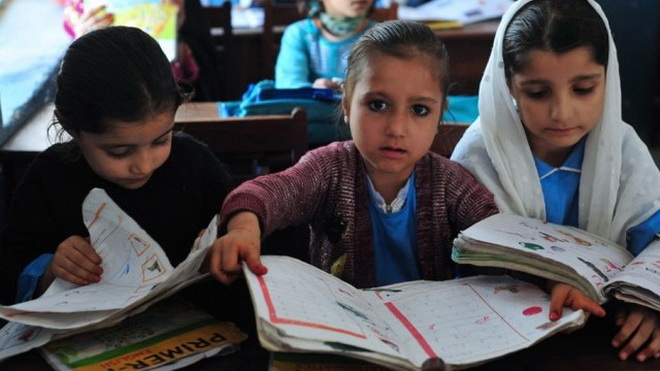 Afghanistan: hơn 120 nữ sinh bị đầu độc Afghanistan: hơn 120 nữ sinh bị đầu độc