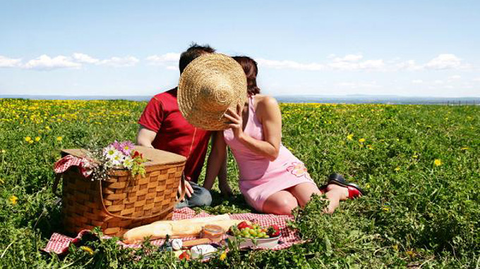 6 món quà Valentine làm người ấy vui mà túi không viêm