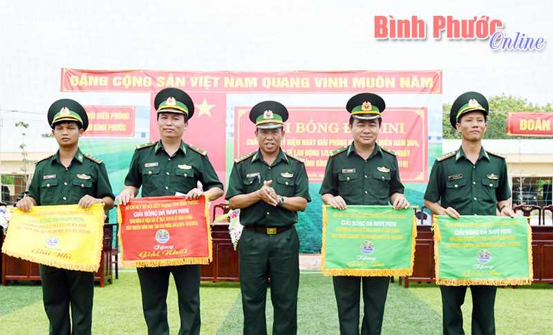 Đồn biên phòng Đắc Ơ vô địch giải bóng đá mini