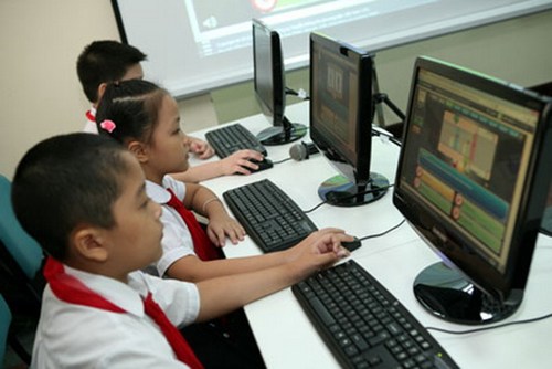 Đẩy mạnh cuộc thi “Giao thông thông minh” trên mạng Internet Đẩy mạnh cuộc thi “Giao thông thông minh” trên mạng Internet