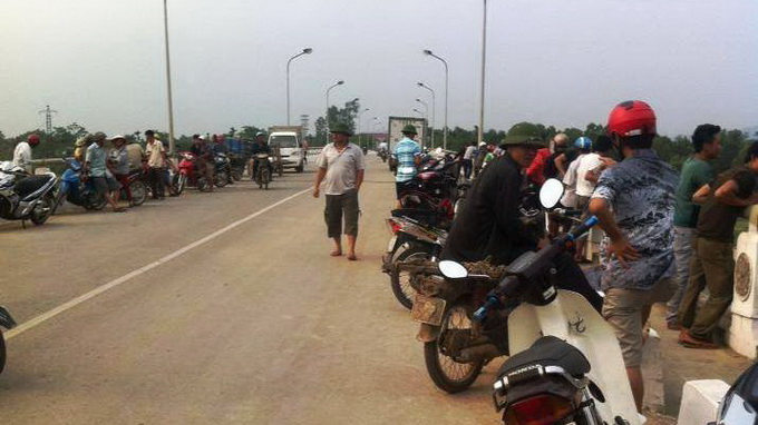 Thanh niên vứt xe đạp, nhảy sông Lam tự vẫn Thanh niên vứt xe đạp, nhảy sông Lam tự vẫn