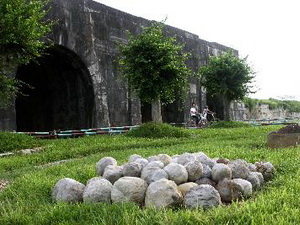 Di tích Thành Nhà Hồ ngày càng thu hút du khách